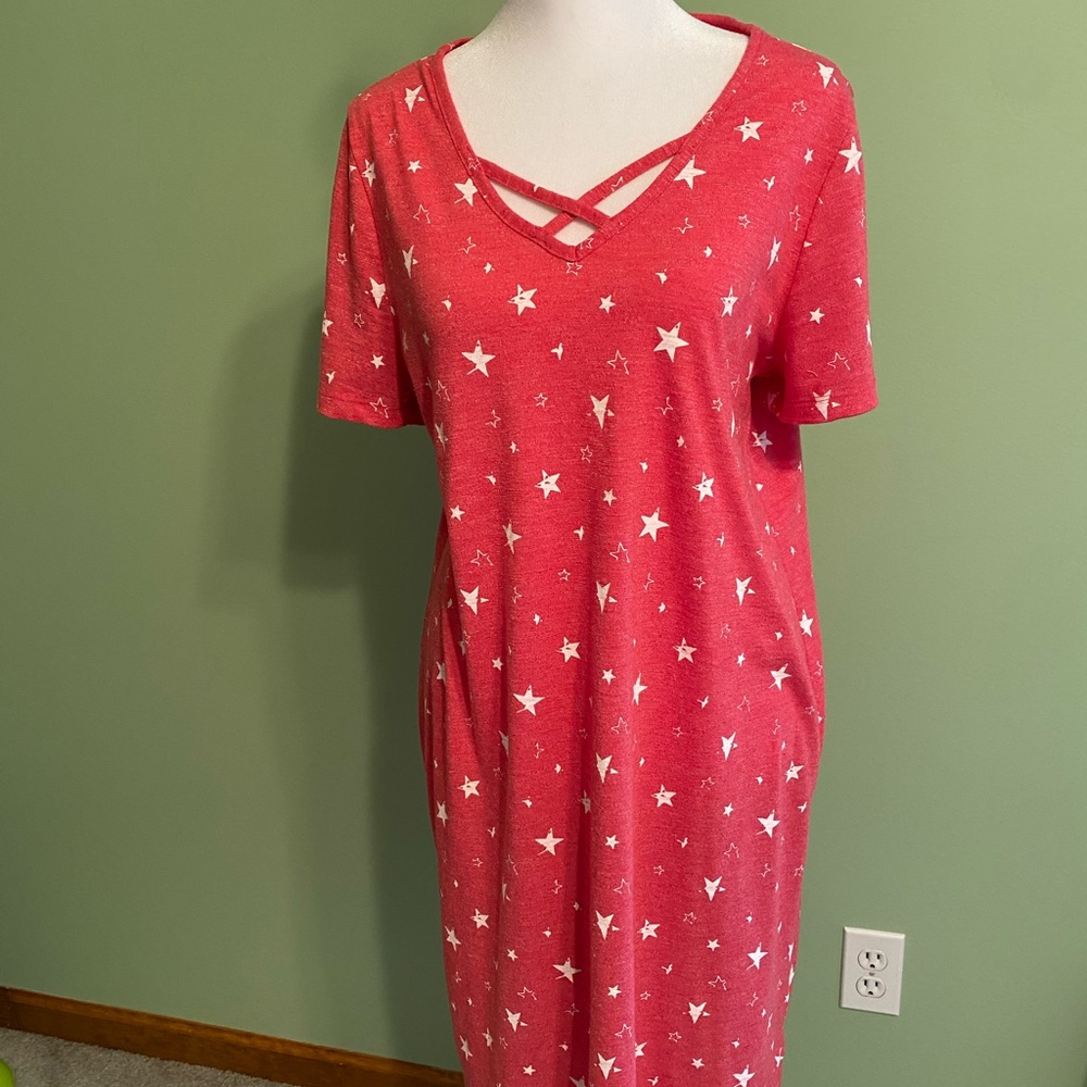 Sonoma Red Star Pattern Top